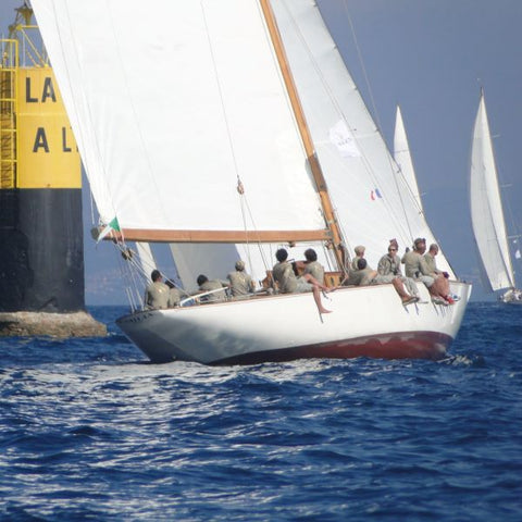 transformation de voile recyclée en sc et accessoire