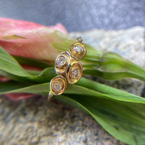 Waterlily Ring with four diamonds in waterlily shapes