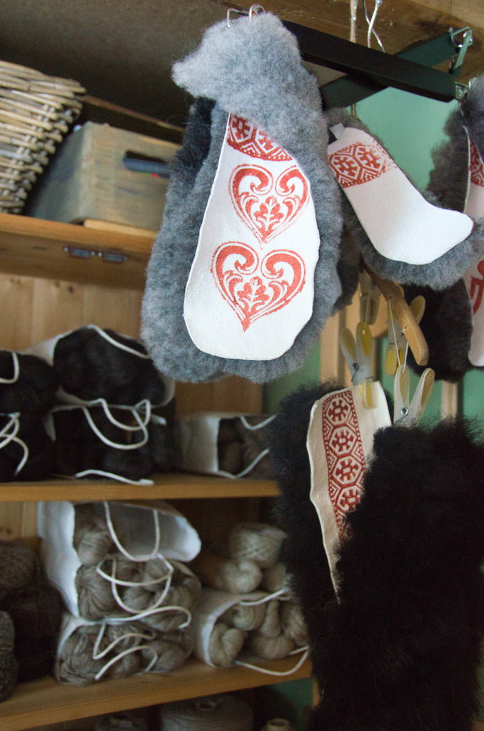 Yarn and printed sheepskin insoles