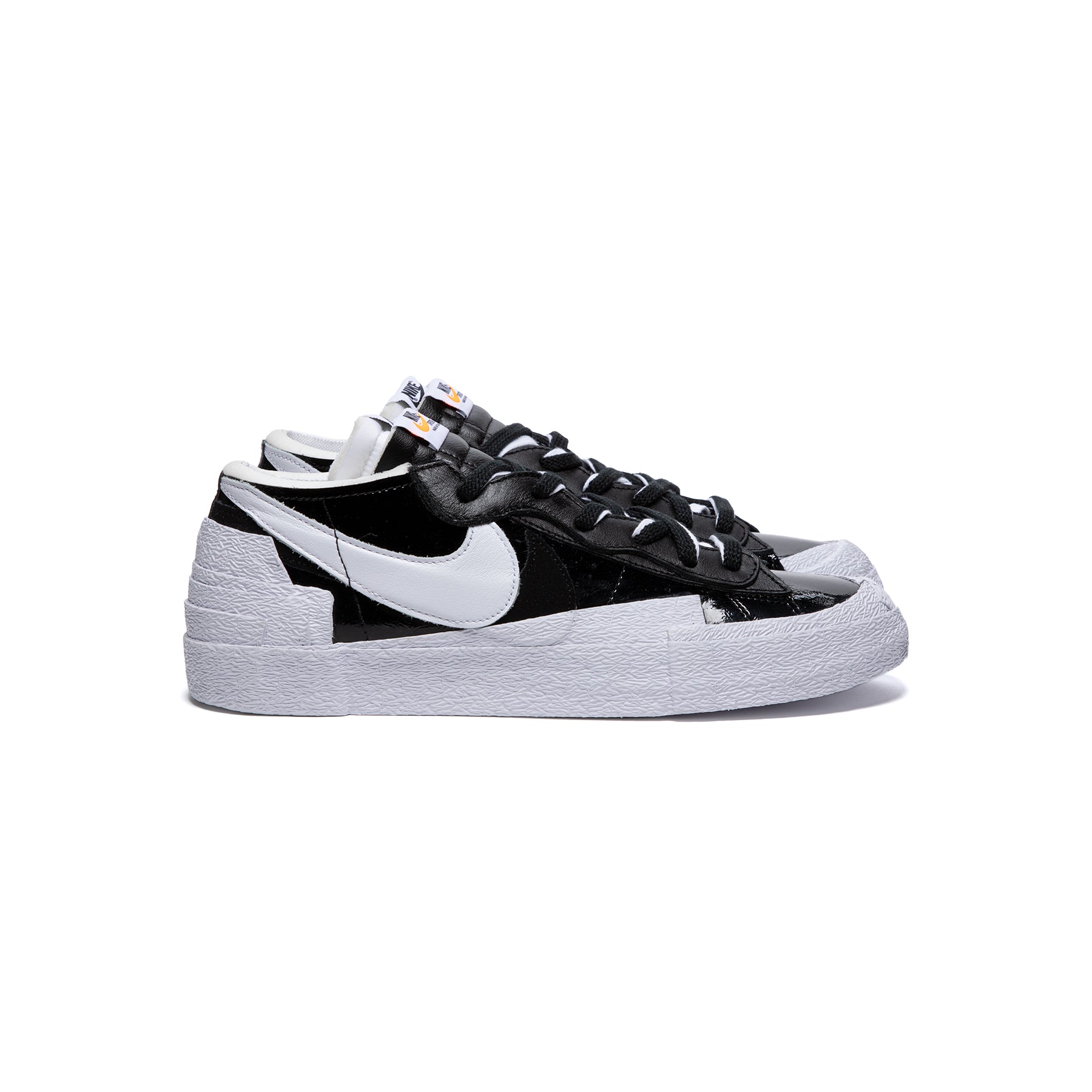 Nike x sacai Blazer (Black/White) –