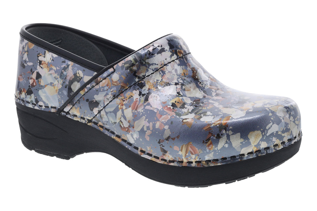 womens wide width dansko clogs