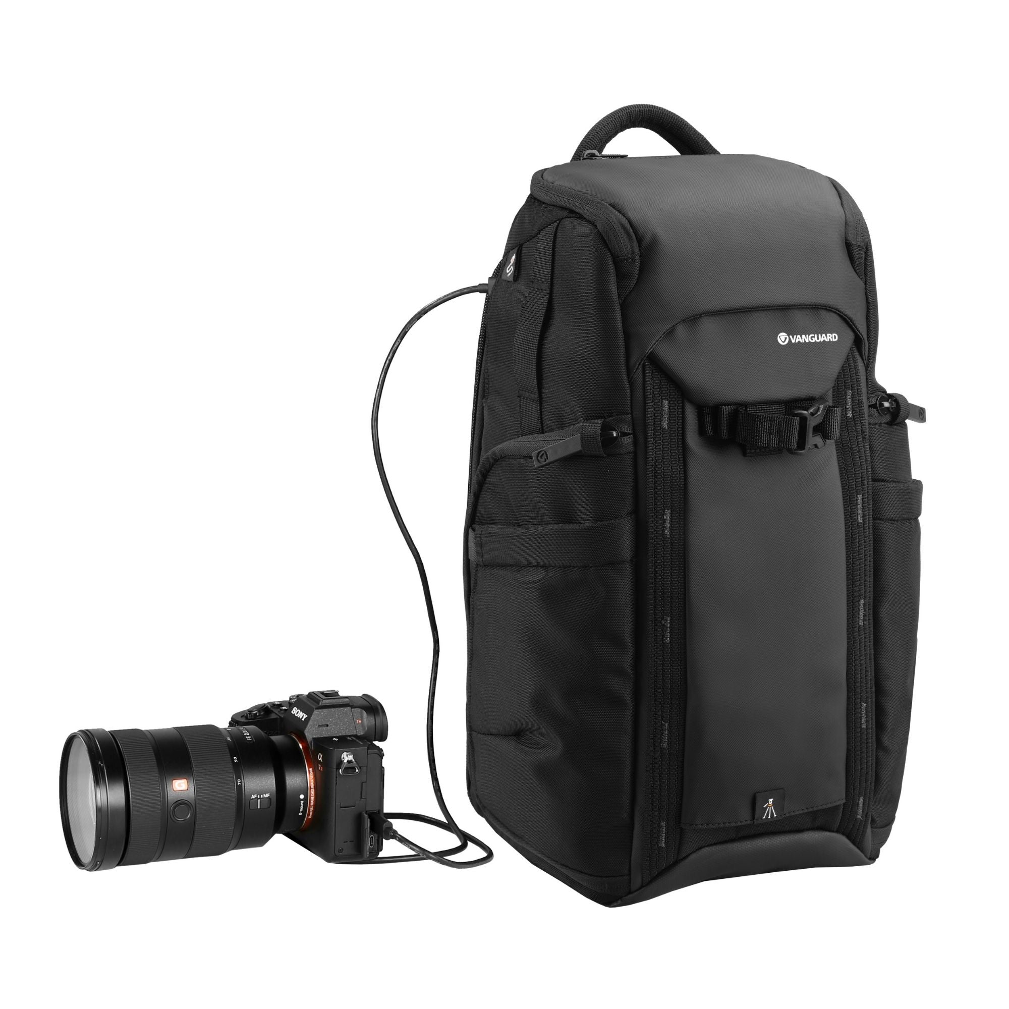 VEO ADAPTOR S41 Black Backpack with USB Port - Side Access – Vanguard World  UK