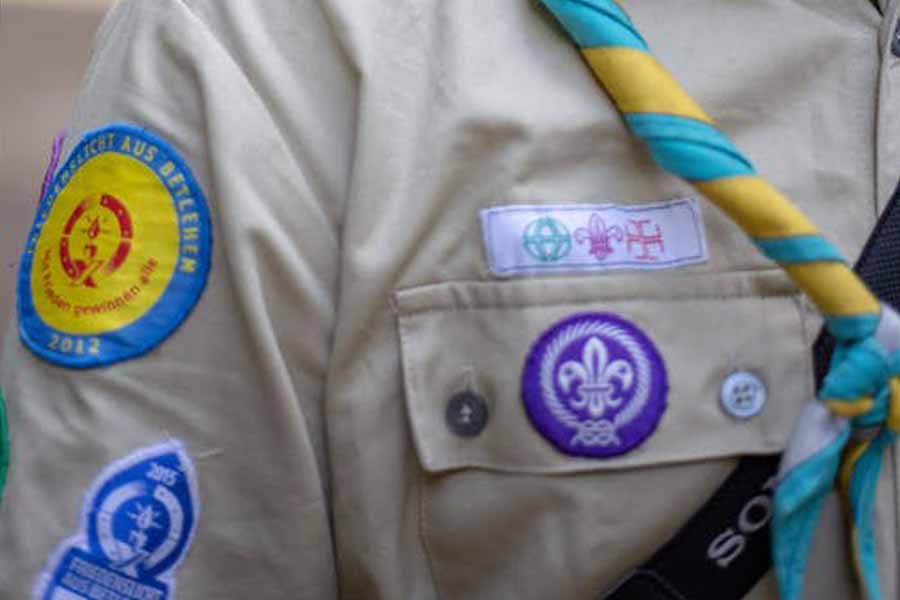 Custom embroidered patches by Everlighten