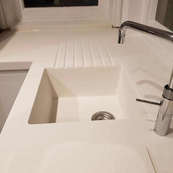 Corian Cameo White