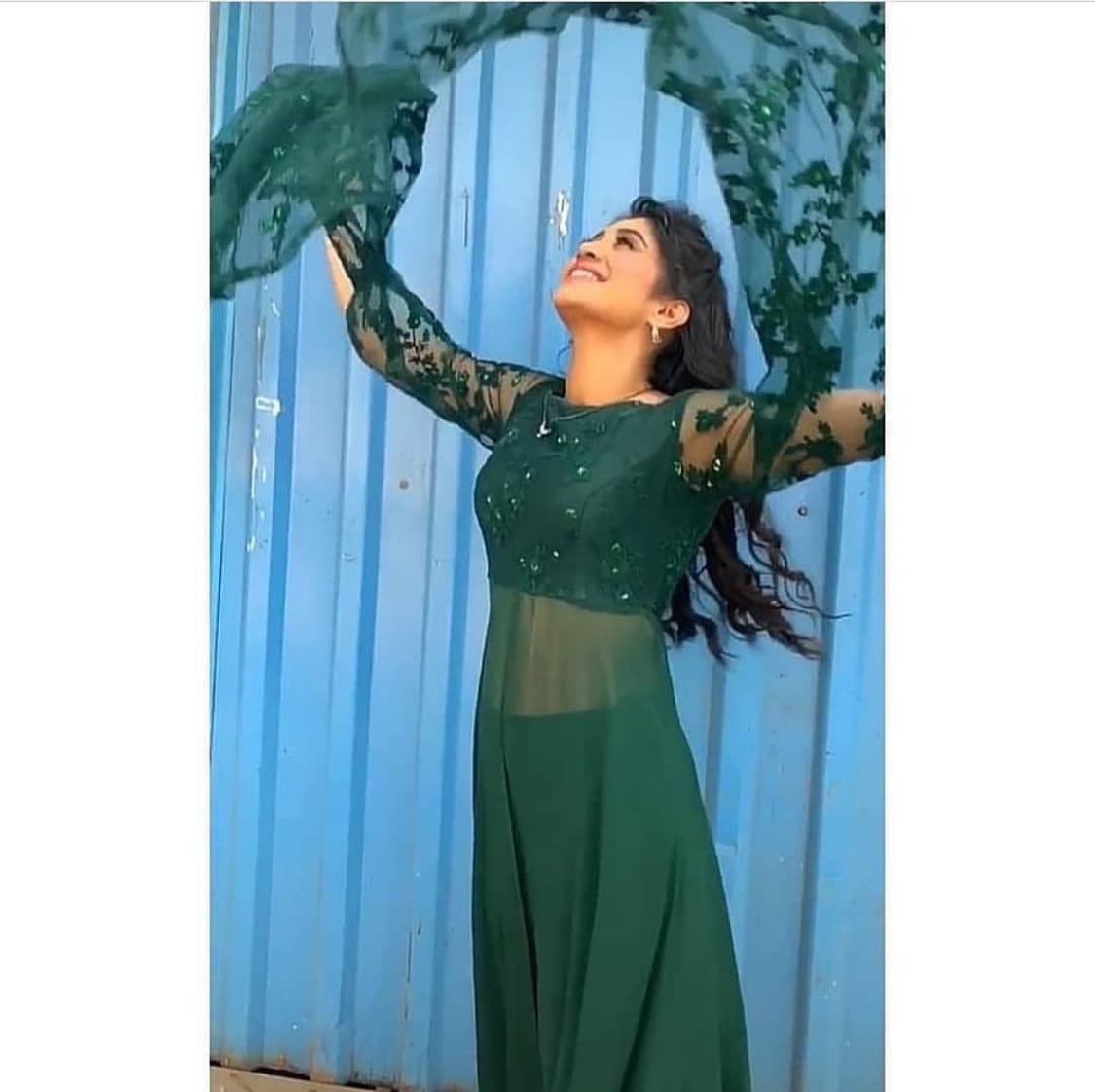 Shivangi Joshi Dark Green Dress Full Stitched | EinayaCollection