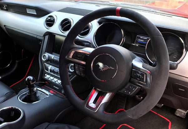GT350R steering wheel & Steeda Cue Ball Shift Knob