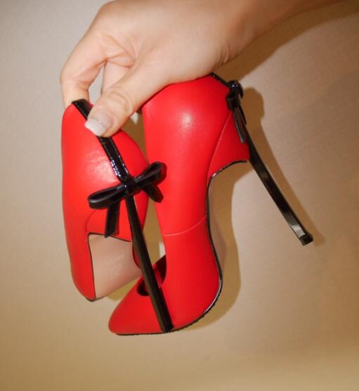 red pumps with bow