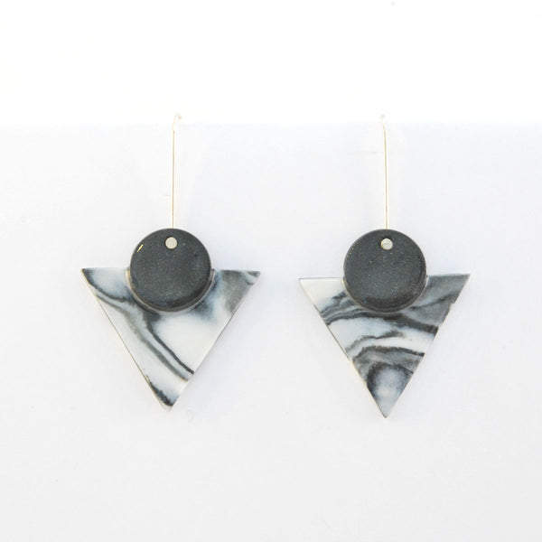 Deco marble pointed earrings