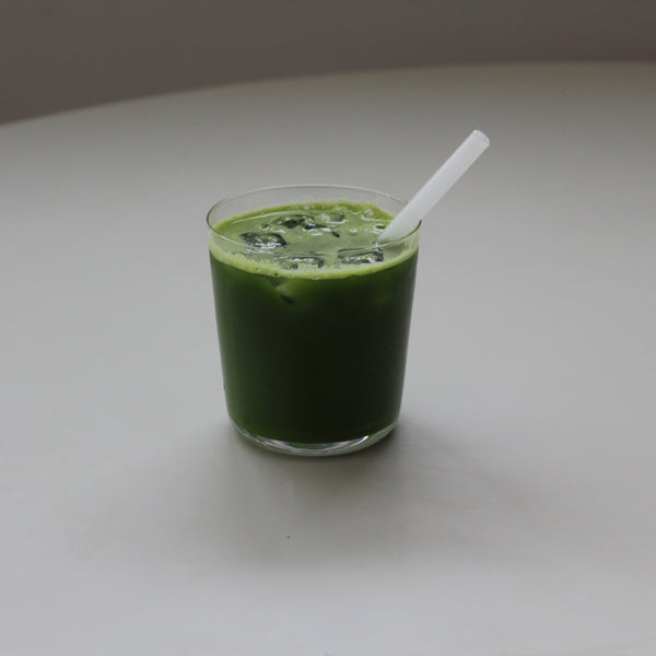Images of our Easy Green Juice using our short white glass straw  | Jentl.com.au