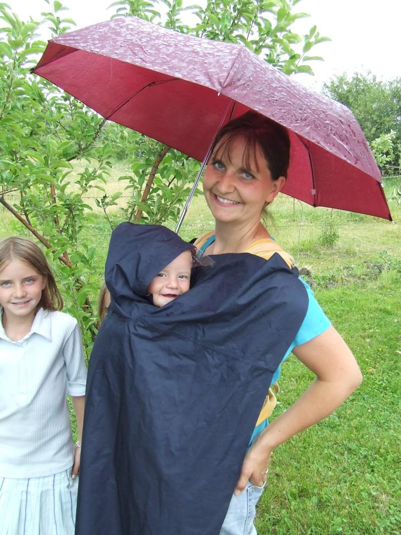 protectie ploaie pentru copiii purtati in wrap, sling, mei tai sau alte esarfe port bebe