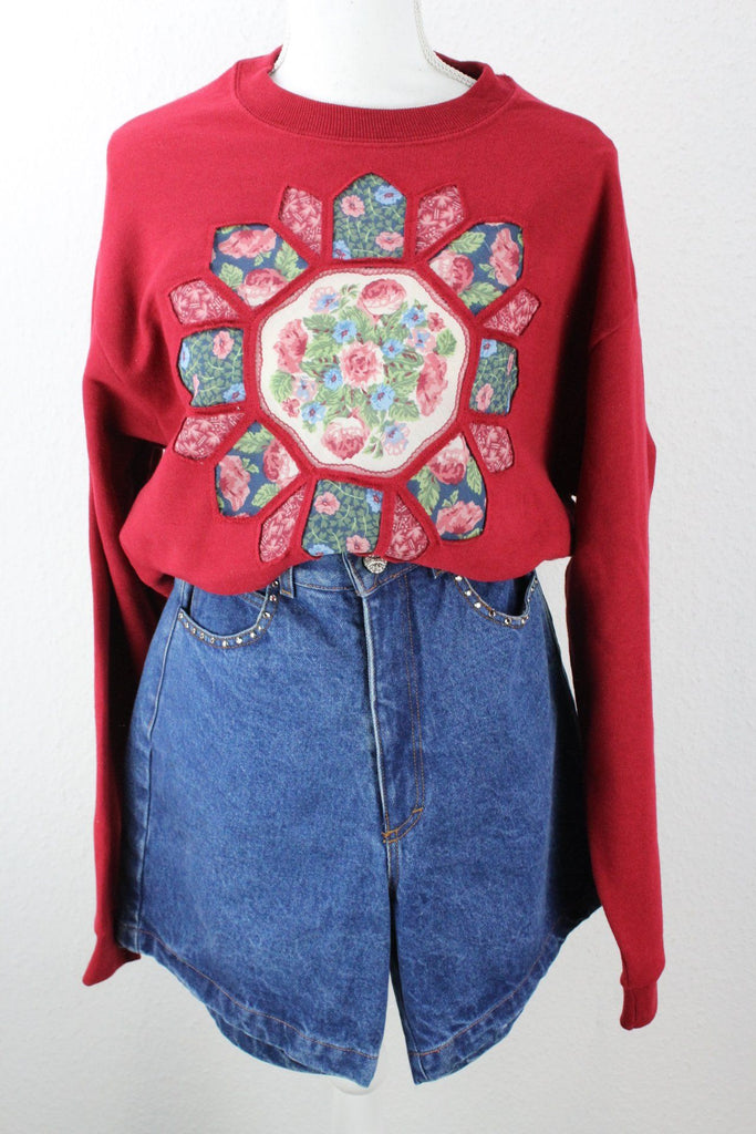 Vintage Red Roses Sweatshirt (L) ramanujanitsez 