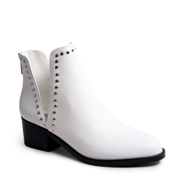 conquest bootie steve madden