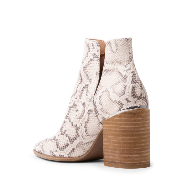 kaylah steve madden bootie