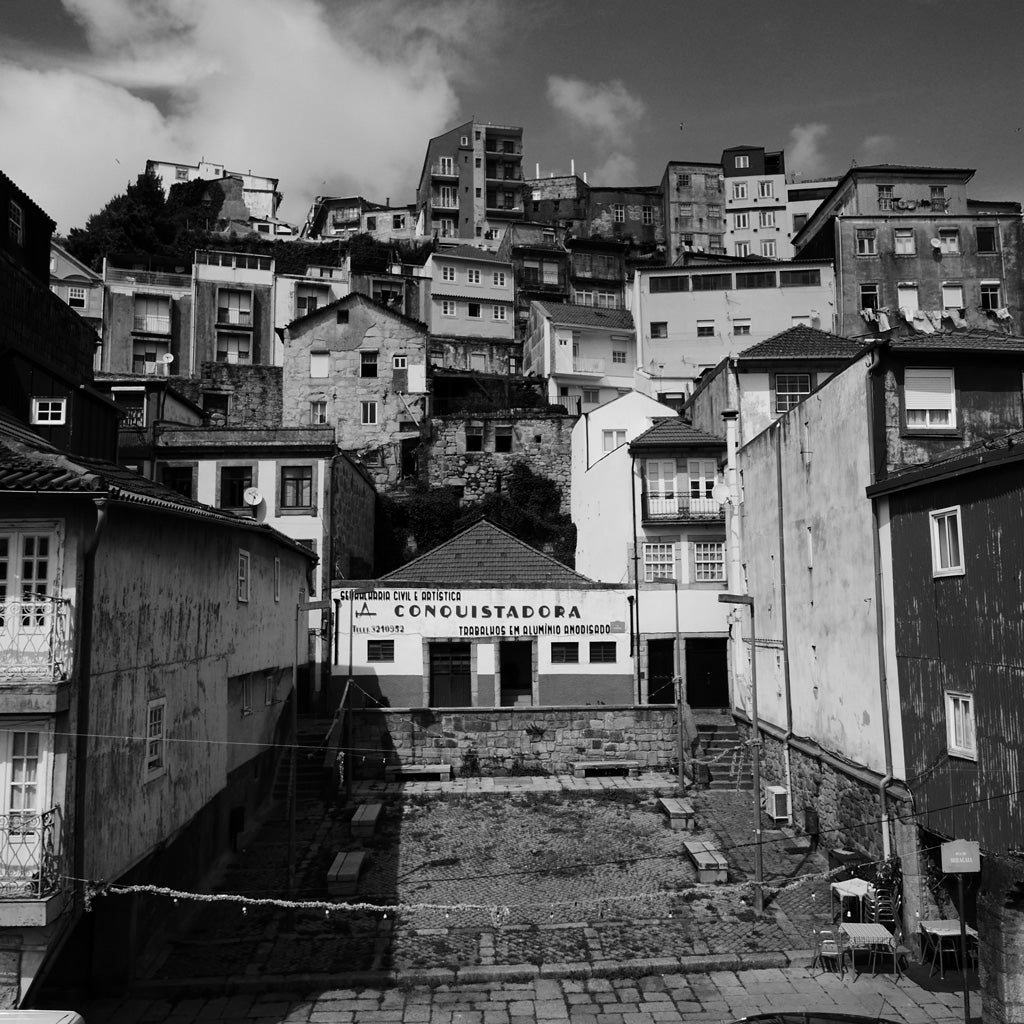 Black and white image of buildings in Porto.