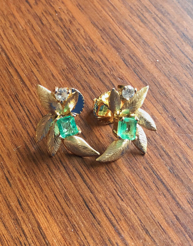 post earrings in gold, diamonds and emeralds