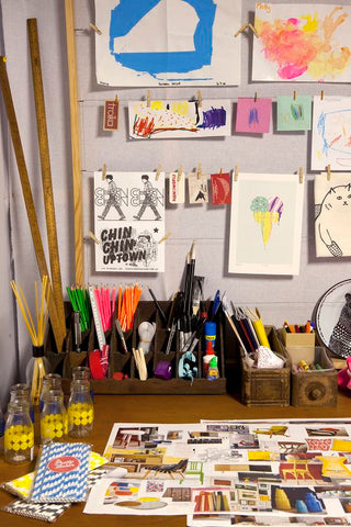 craft organization-how to organize acrylic paints-how to organize pens pencils markers-pen and pencil storage ideas-artist storage ideas-how to organize pens and markers