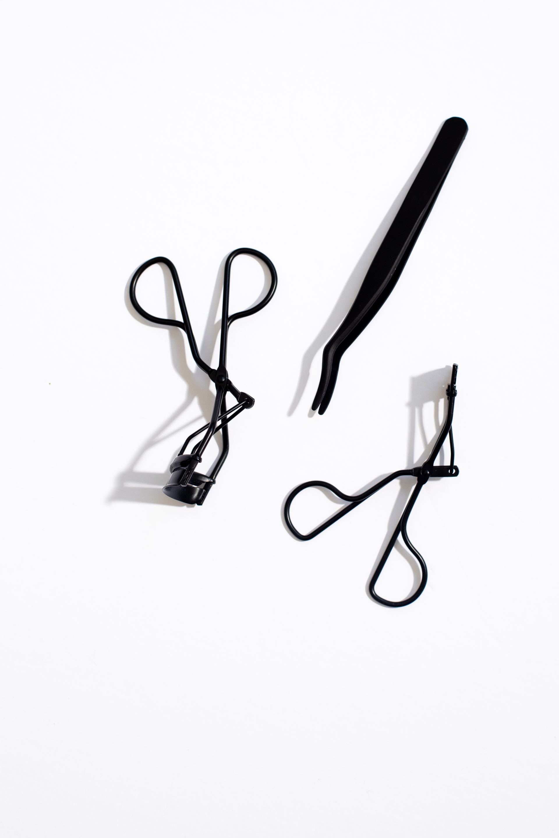 Blog_Check Out Lithe Lashes' New Tools, Accessories & Kits_second Image_Lash Applicator, Lash Curler, Mini Lash Curler_Tools, Accessories and Kits_Product Flat Lay
