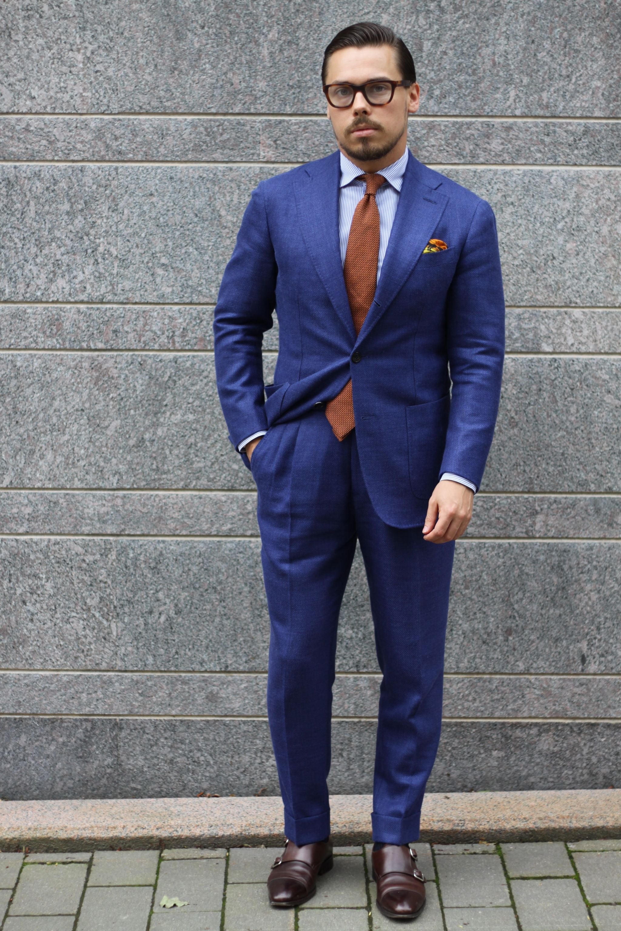 orange-tie-x-blue-suit-dress-like-a