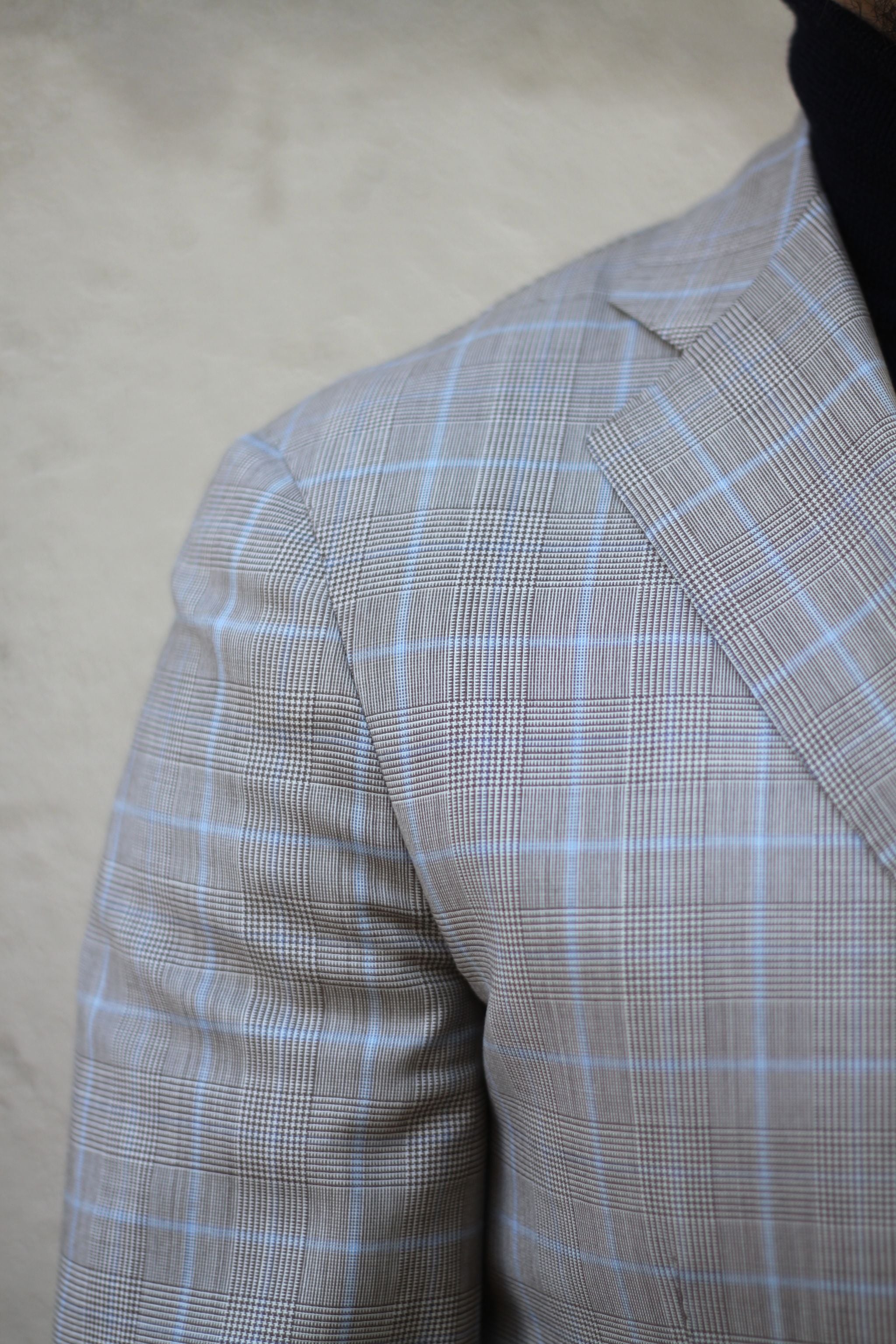 Checked sport coat details