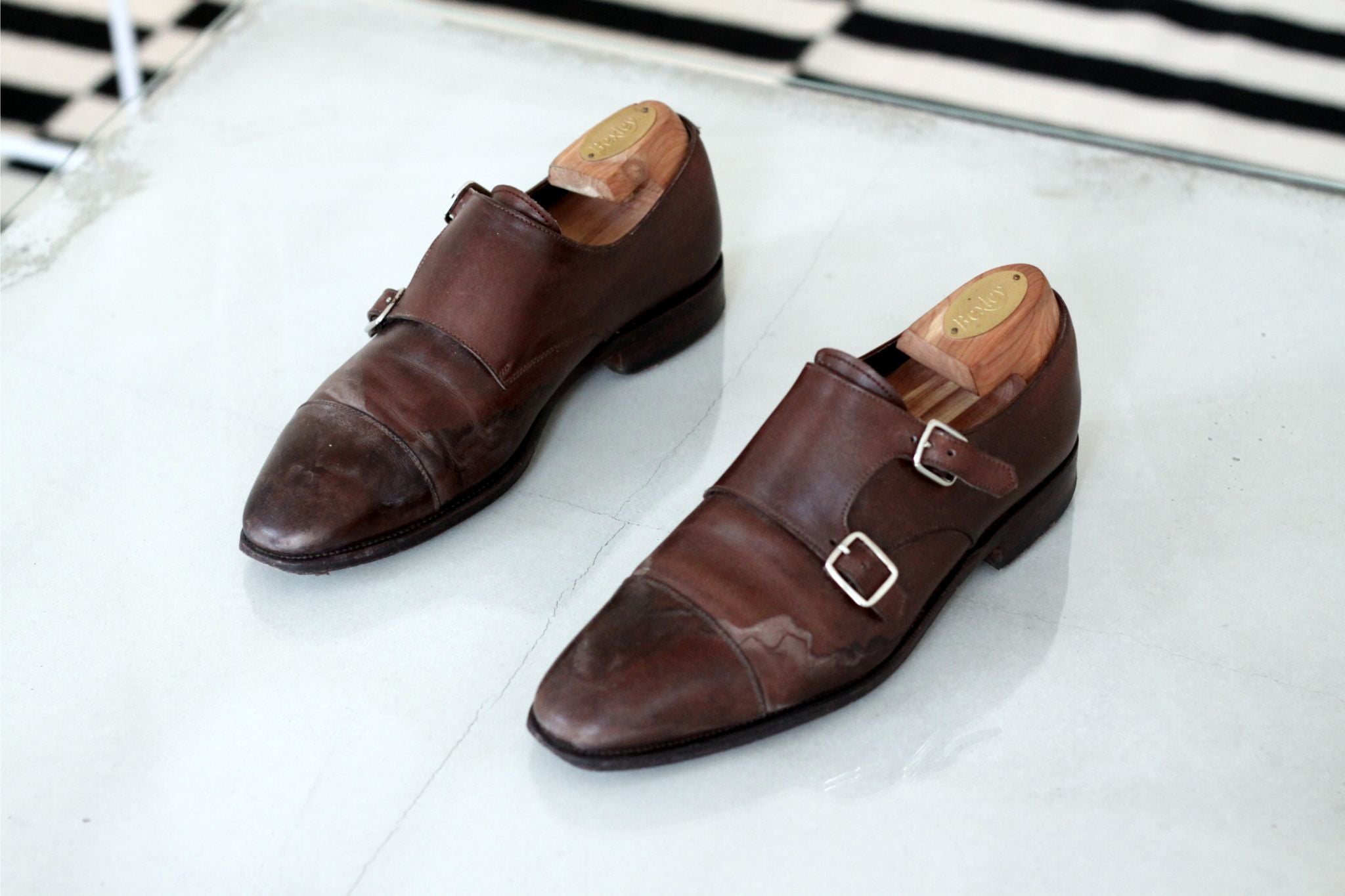 How to take care your shoes - remember to moisturize your leathers shoes