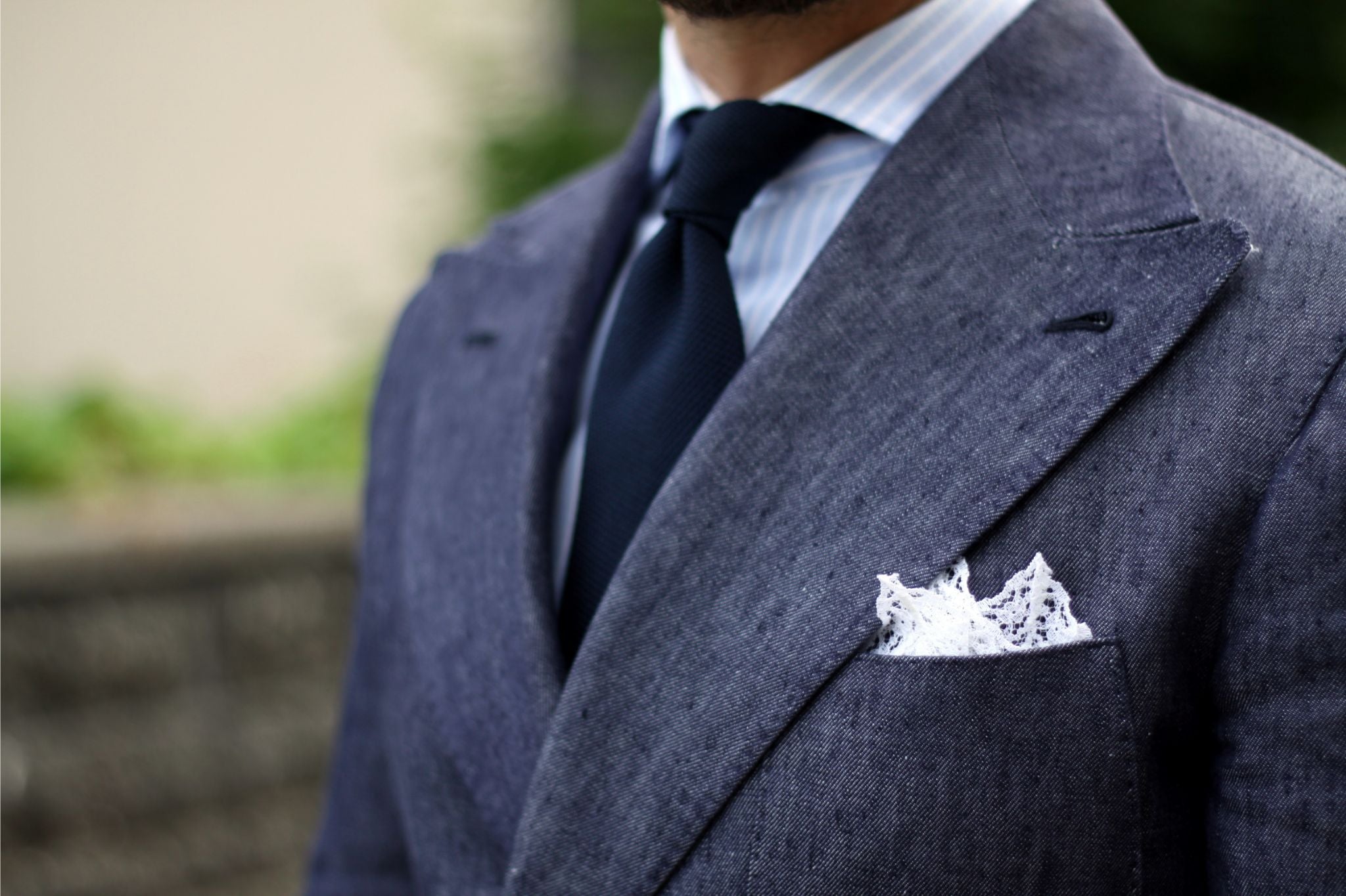 Indigo linen denim blazer with blue tie