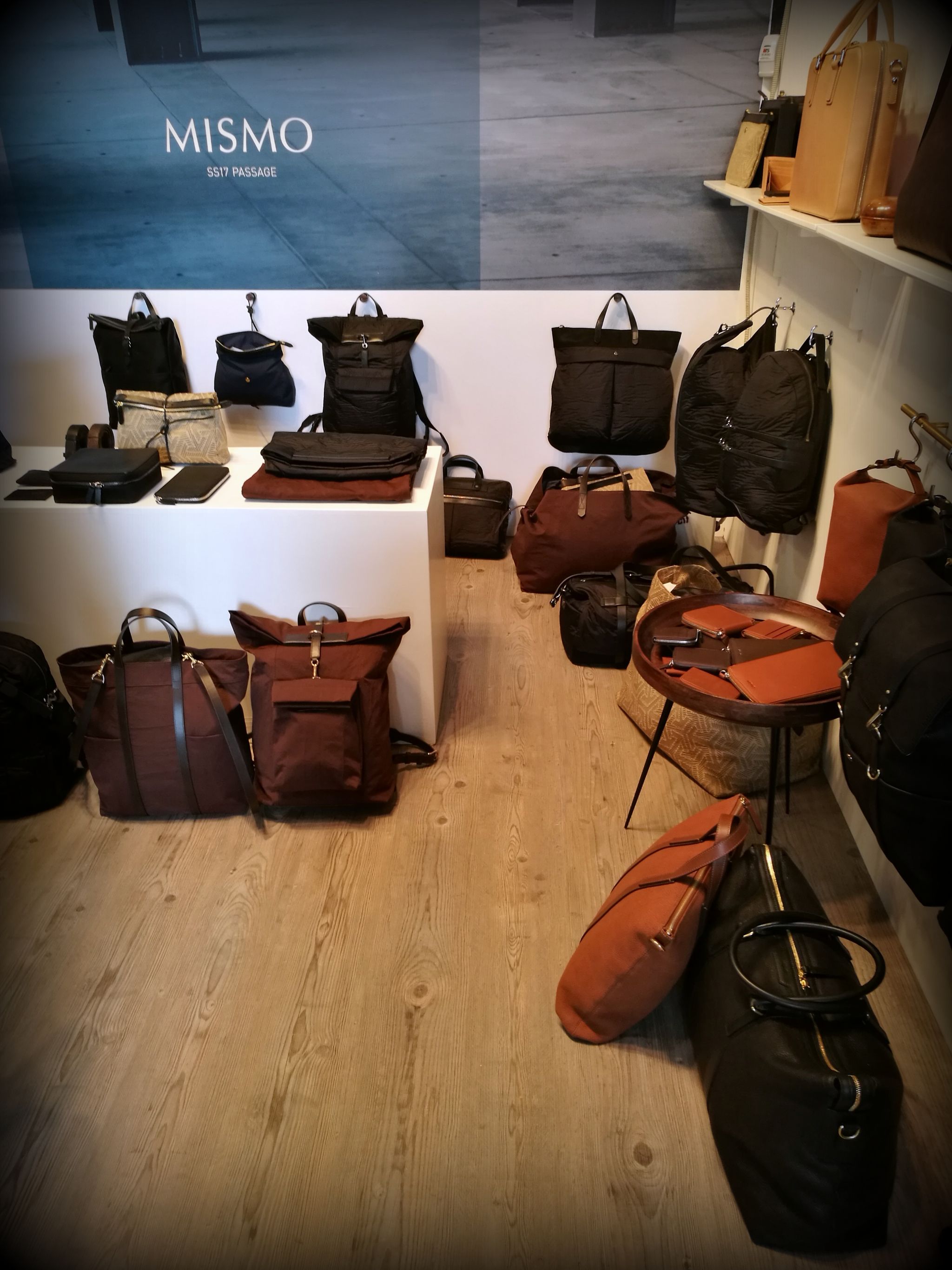 Pitti Uomo 90 - Mismo bags