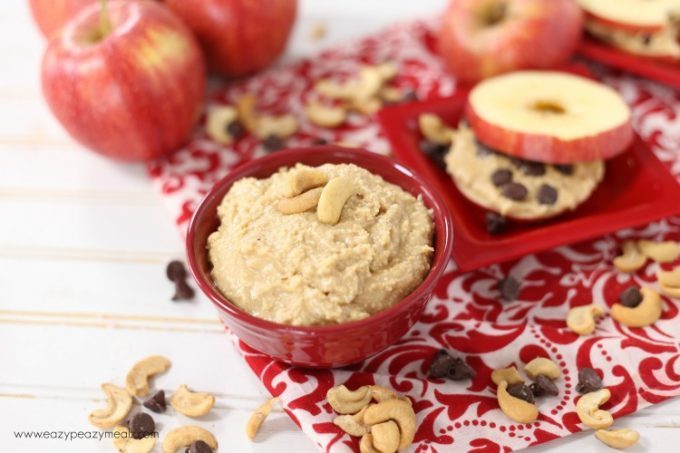 Low fat snacks: Chocolate chip cookie apple sandwich