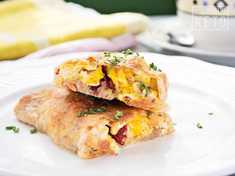 High-Protein Low-Carb Breakfast Keto Hot Pockets