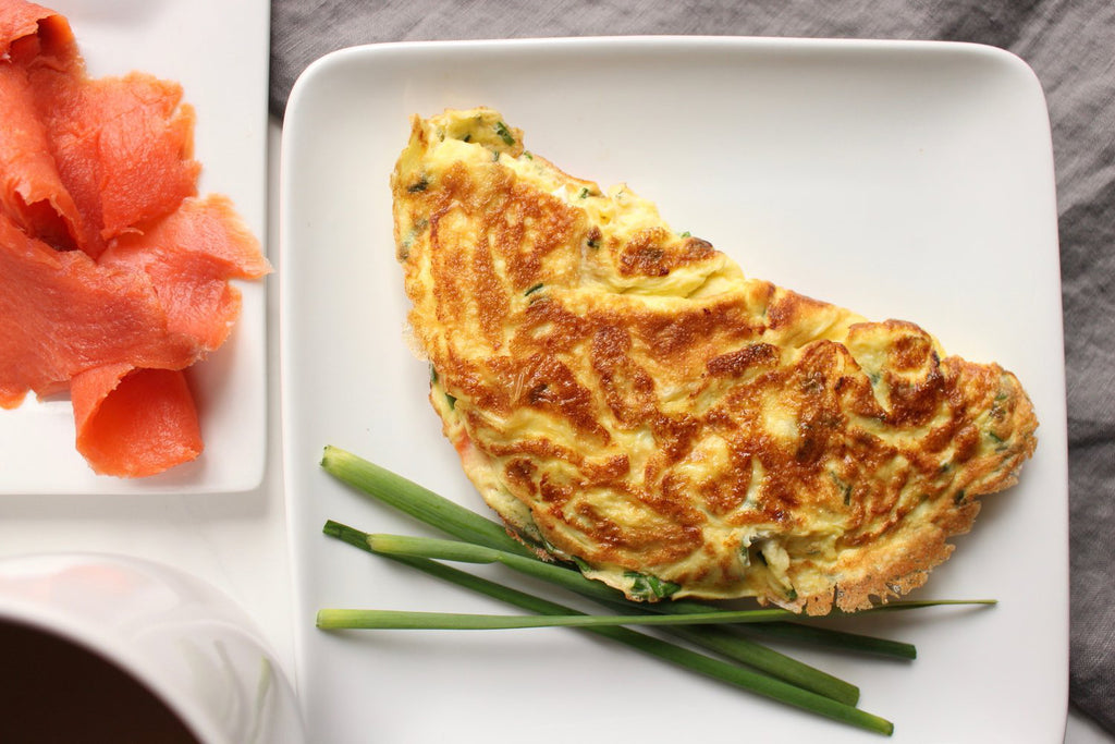 Quick low carb breakfast - salmon omelet