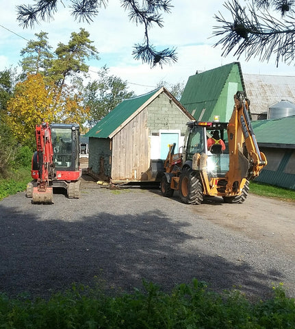 Moving the old wool shed at topsy farms