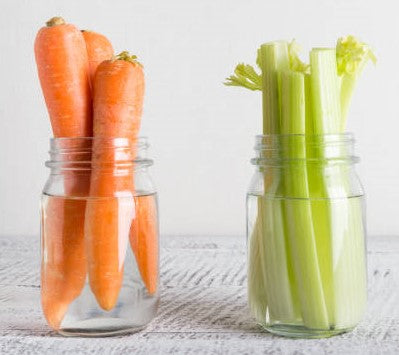 Conservare carrote e sedano in acqua