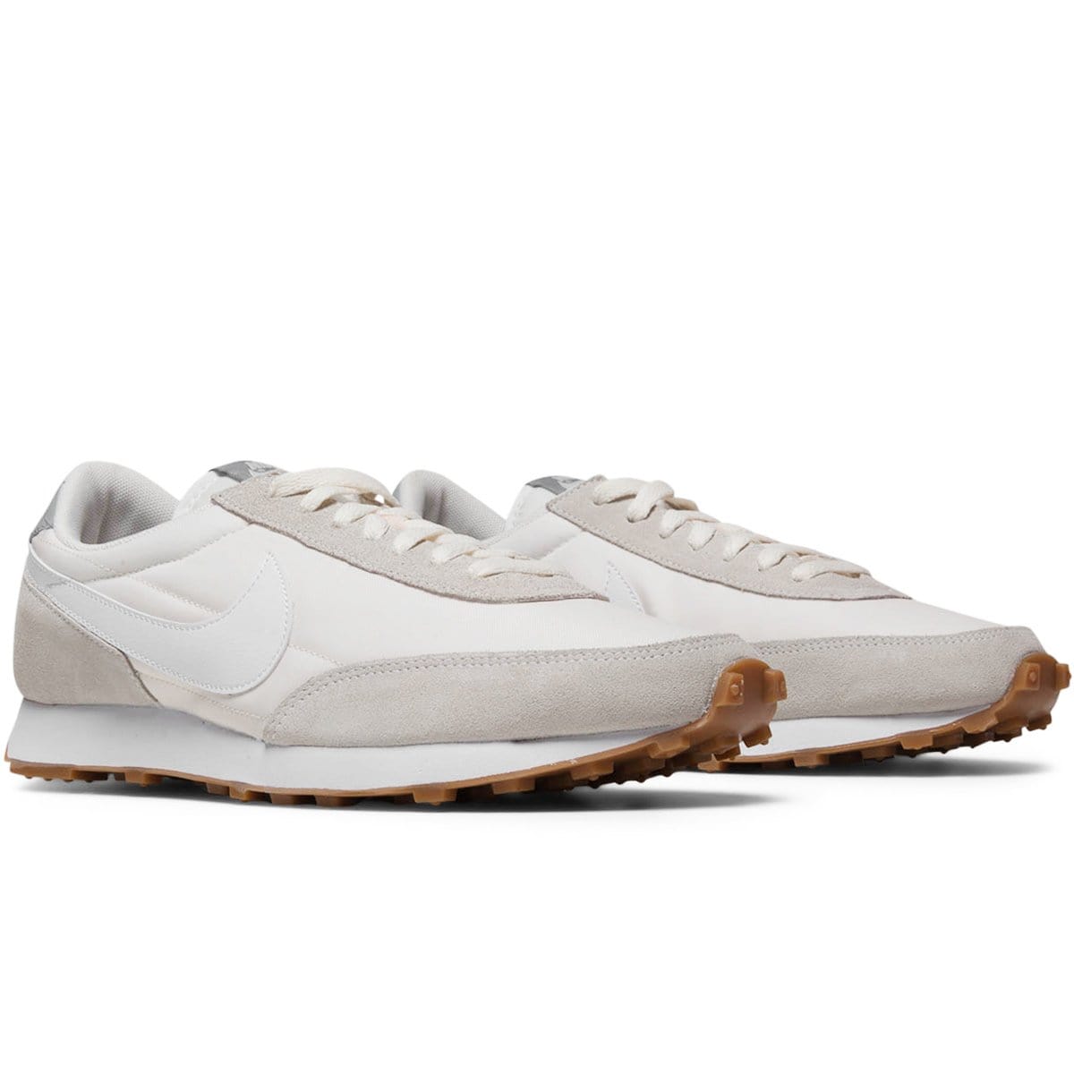 nike daybreak trainers in tonal white