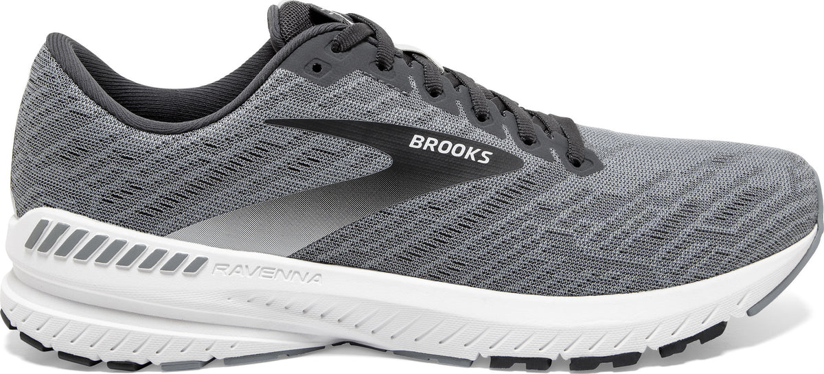 brooks shoe dealers