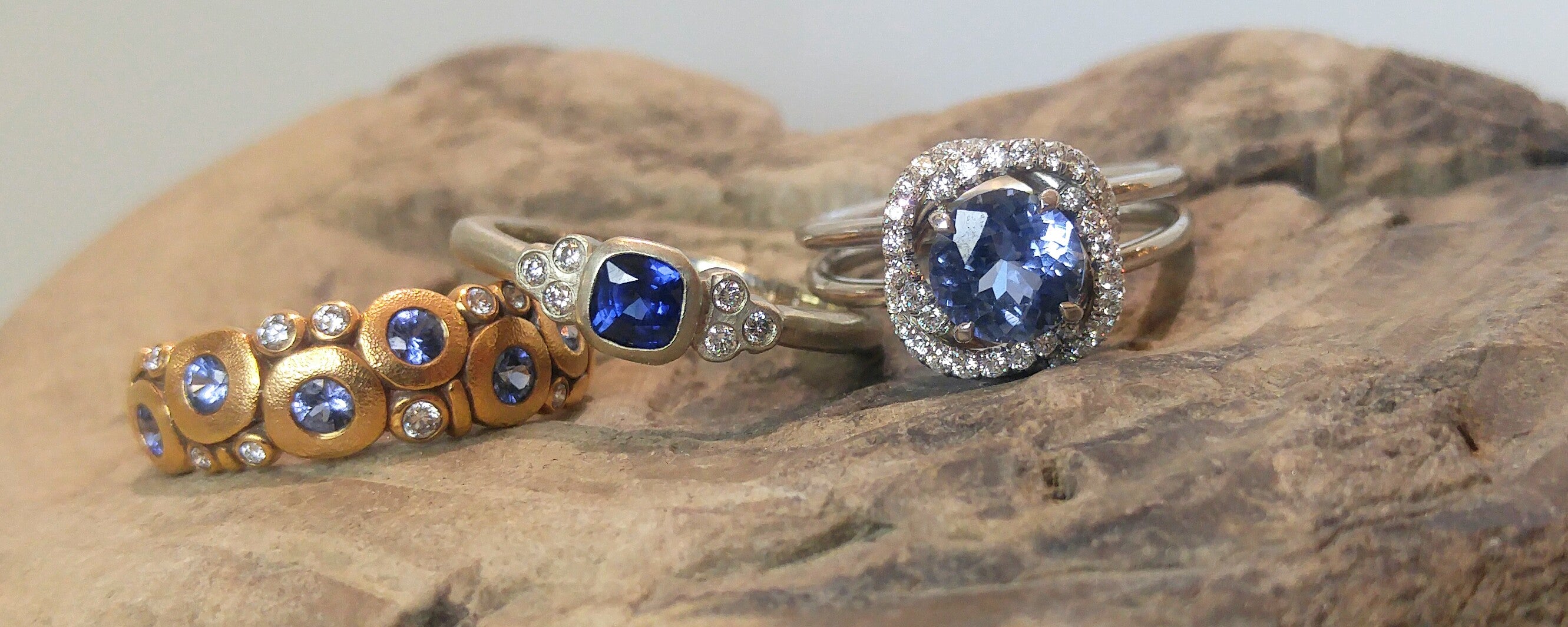 Unique Engagement Yogo Sapphire Rings