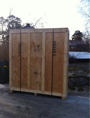 Steinway Piano arrives to Emilia's home in Stockholm Crated 
