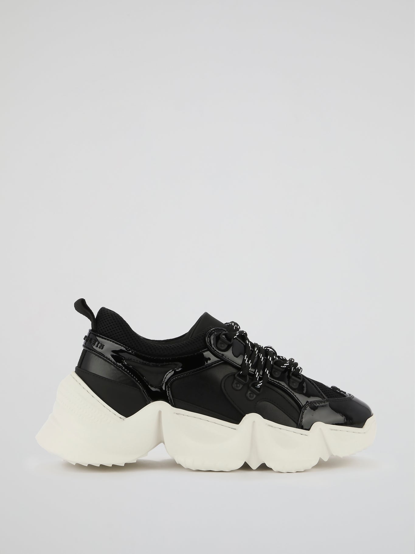 black chunky runners