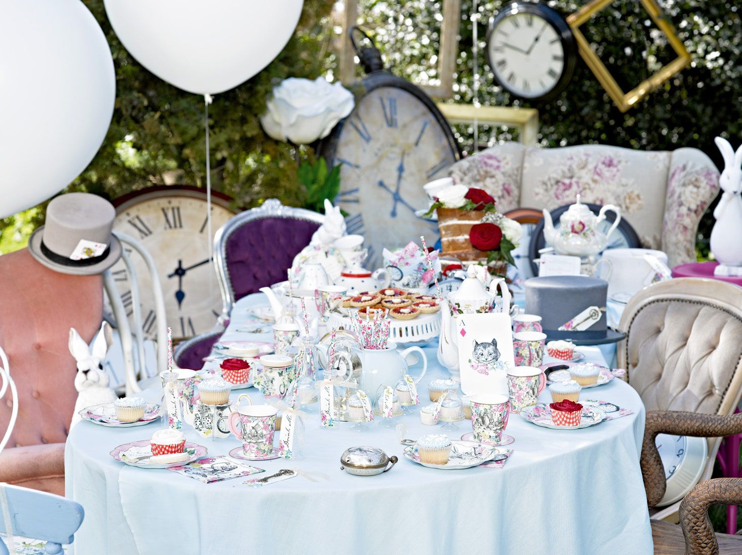 Talking Tables Alice in Wonderland Tea Party SetDesigner Mad Hatter Tea Cups 