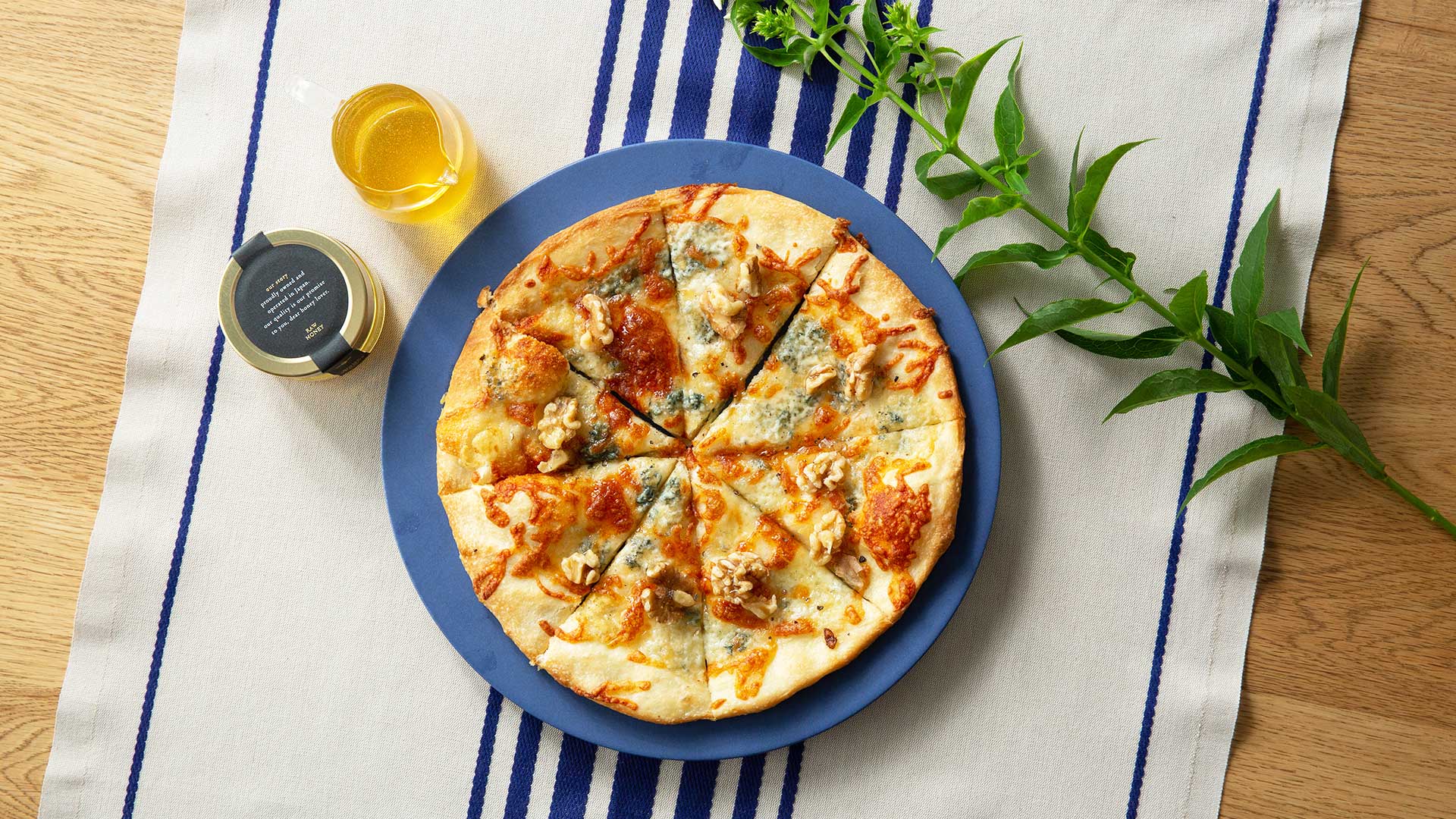 gorgonzola and raw honey pizza recipe