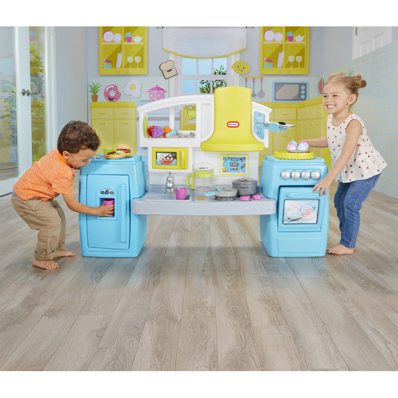 naomi home play kitchen