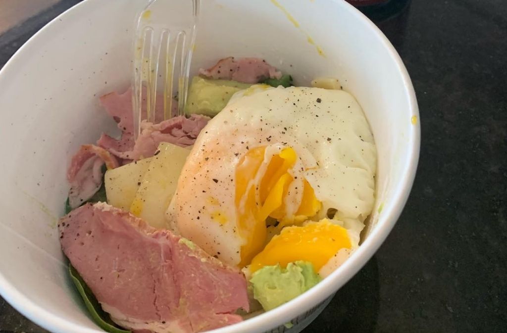 keto breakfast bowl with eggs at panera