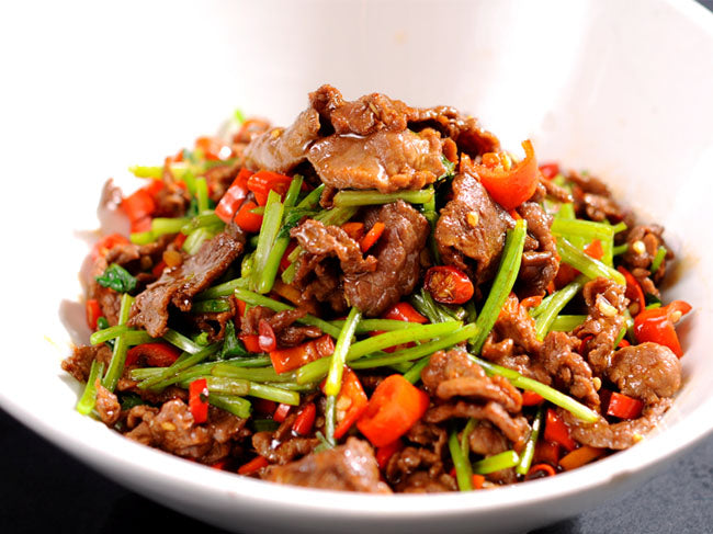 (变态辣)野山椒牛肉 stir-fry beef with chili pepper