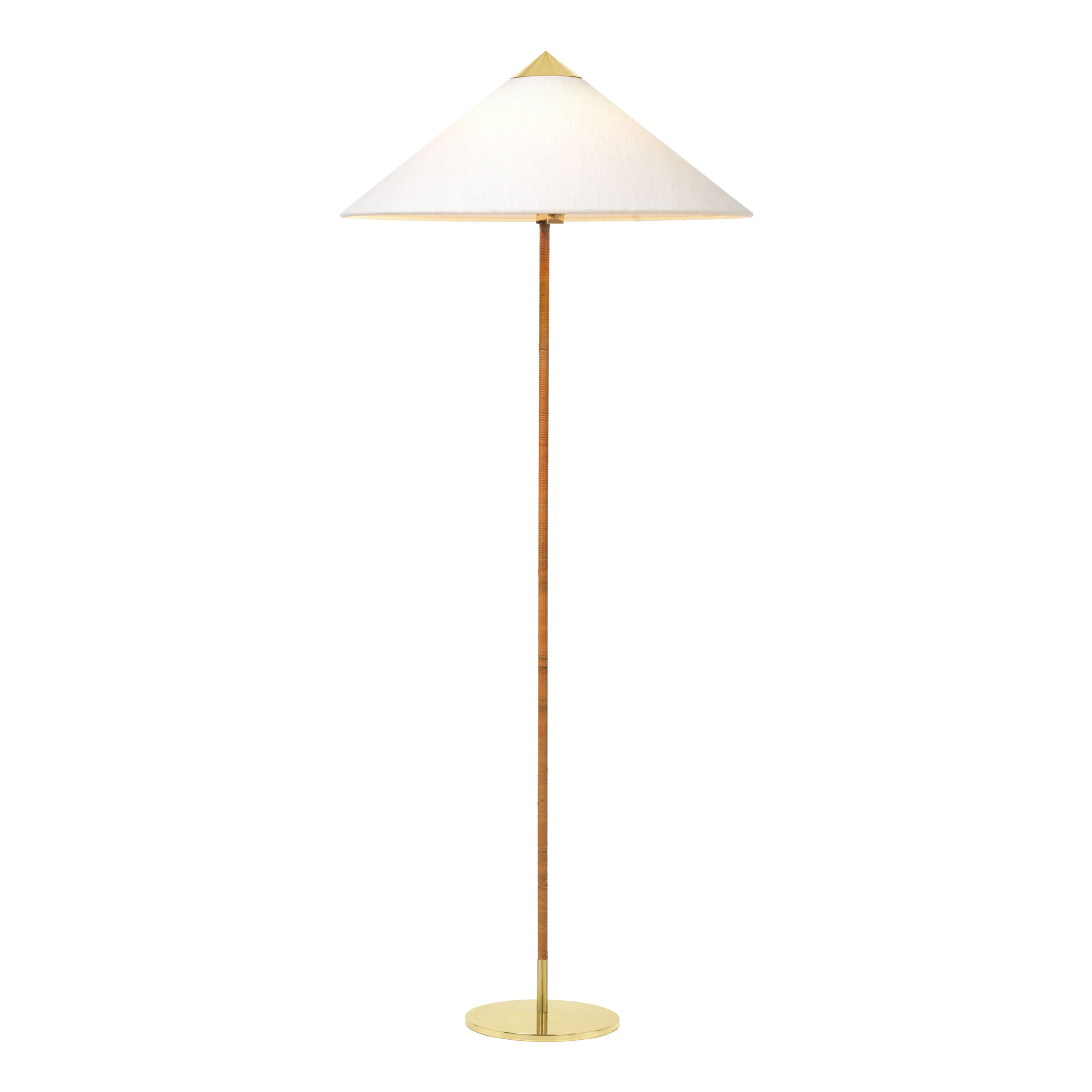 9602 Floor Lamp by Gubi