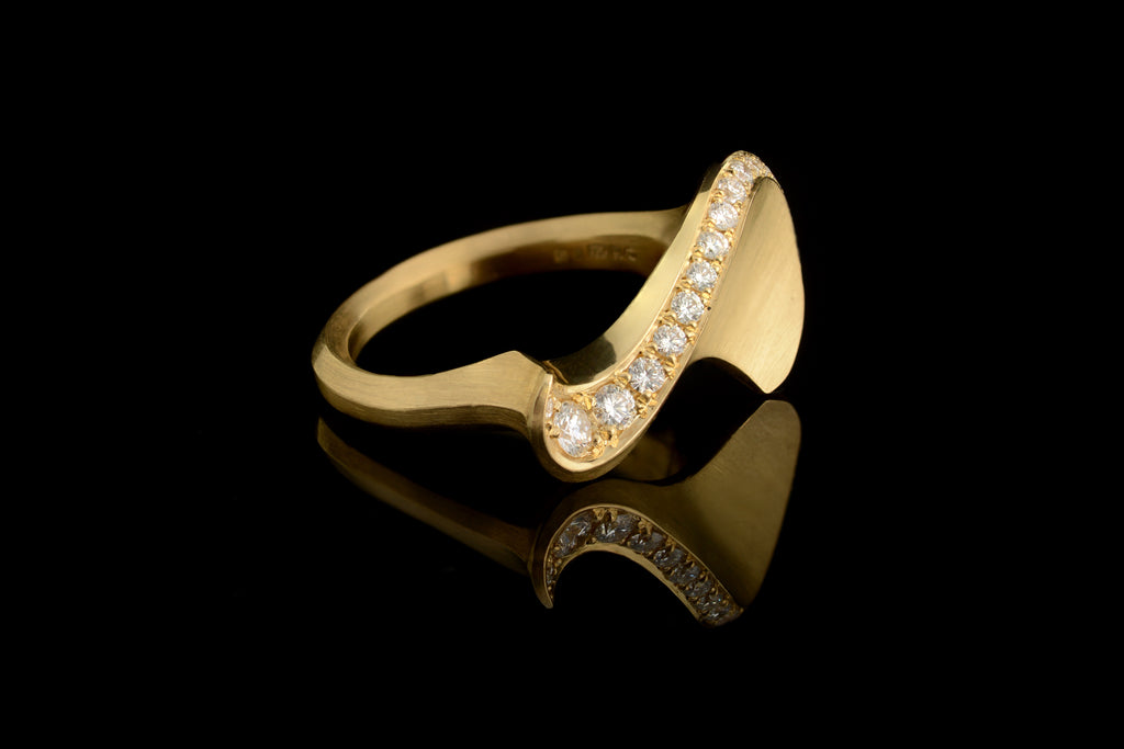 Sigma 18ct yellow gold carved cocktail ring