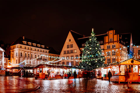 Christmas market at town hall square in the Old Town of Tallinn | Christmas Songs and Carols Love to Sing