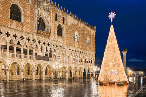 Christmas image in Venice Italy | Christmas Songs and Carols Love to Sing