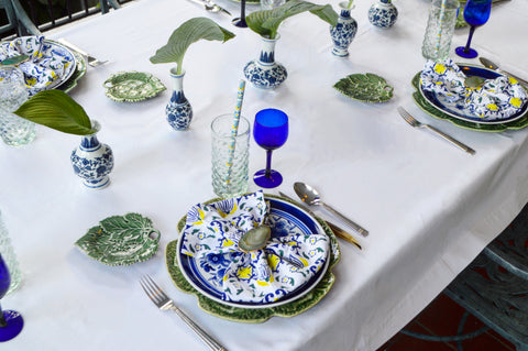 Clean Chefanie blue & green tablescape