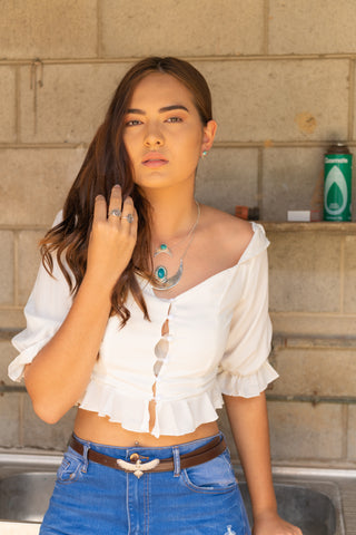 Jade Eggins wearing our Utah turquoise necklace