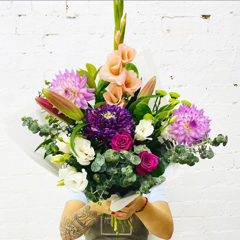 https://www.amazinggrazeflowers.com.au/collections/flowers-online-melbourne/products/daily-bouquets