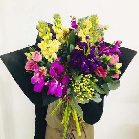 https://www.amazinggrazeflowers.com.au/collections/flowers-online-melbourne/products/daily-bouquets