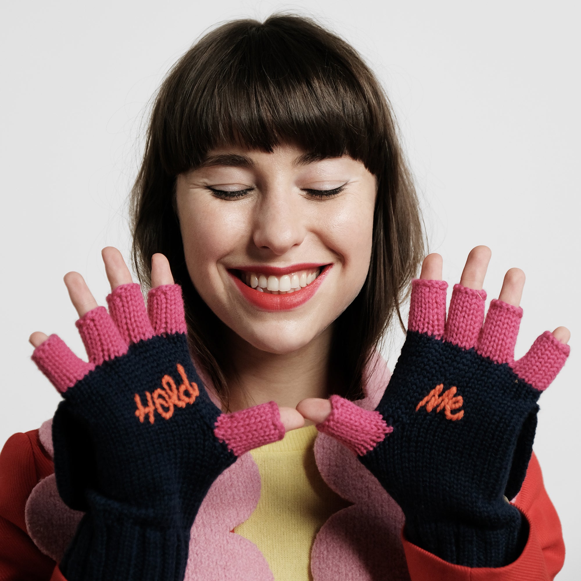 Hold Me Wool Mittens Pink
